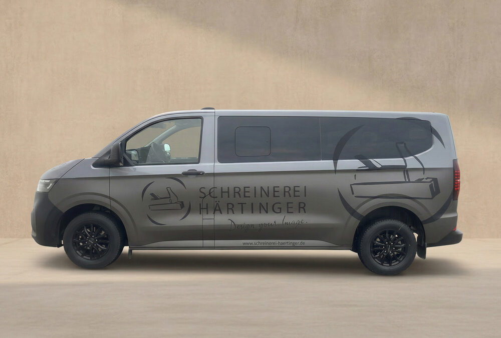 Fahrzeugbeklebung für Schreinerei Härtinger aus Pfeffenhausen – VW Caravelle Beschriftung
